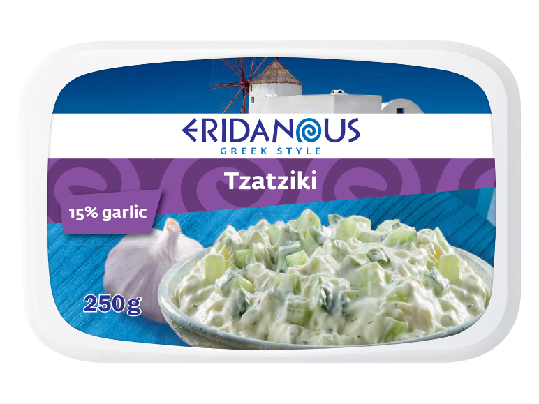 Pakiranje grčkog tzatzikija s 15% češnjaka, 250g, s vjetrenjačom u pozadini.