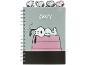 Spiralna bilježnica sa Snoopyjem koji leži na svojoj kućici i Snoopy oznakama.