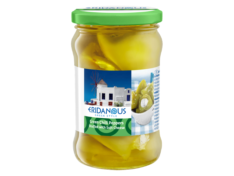 Zelene čili papričice punjene mekim sirom u staklenci, grčki stil.