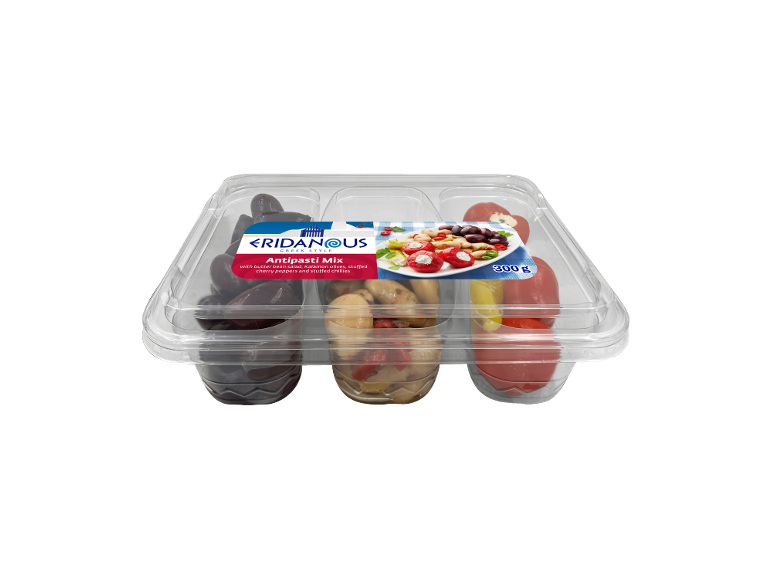 Pladanj s antipastima s Kalamon maslinama, punjenim cherry papričicama i punjenim čilijem.