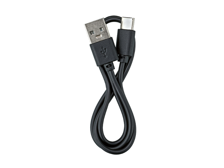 Crni USB-A na USB-C kabel za punjenje, uredno smotan na crnoj pozadini.