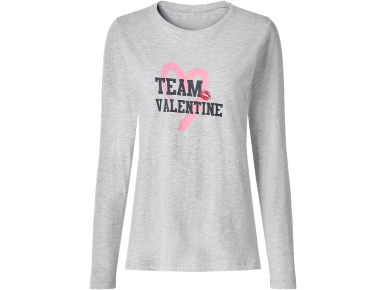 Siva majica dugih rukava s ružičastim srcem i natpisom „TEAM VALENTINE“.