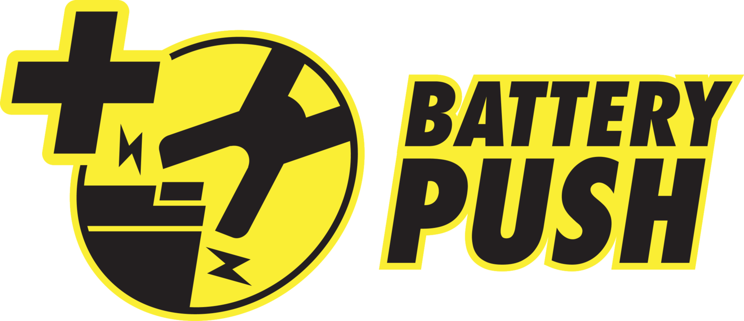 Žuto-crni logotip sa simbolom baterije i tekstom „BATTERY PUSH“.