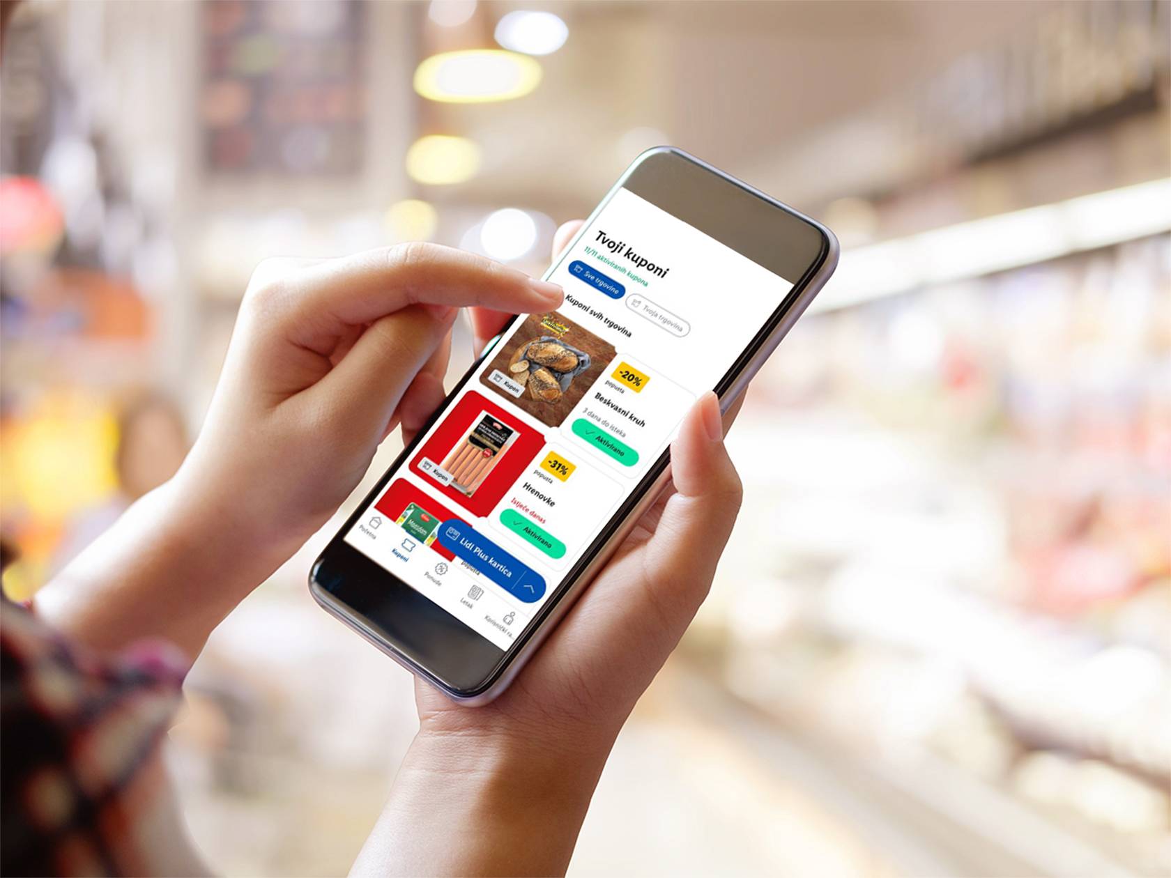 Korisnik pregledava kupone za kruh i hrenovke u Lidl Plus aplikaciji.