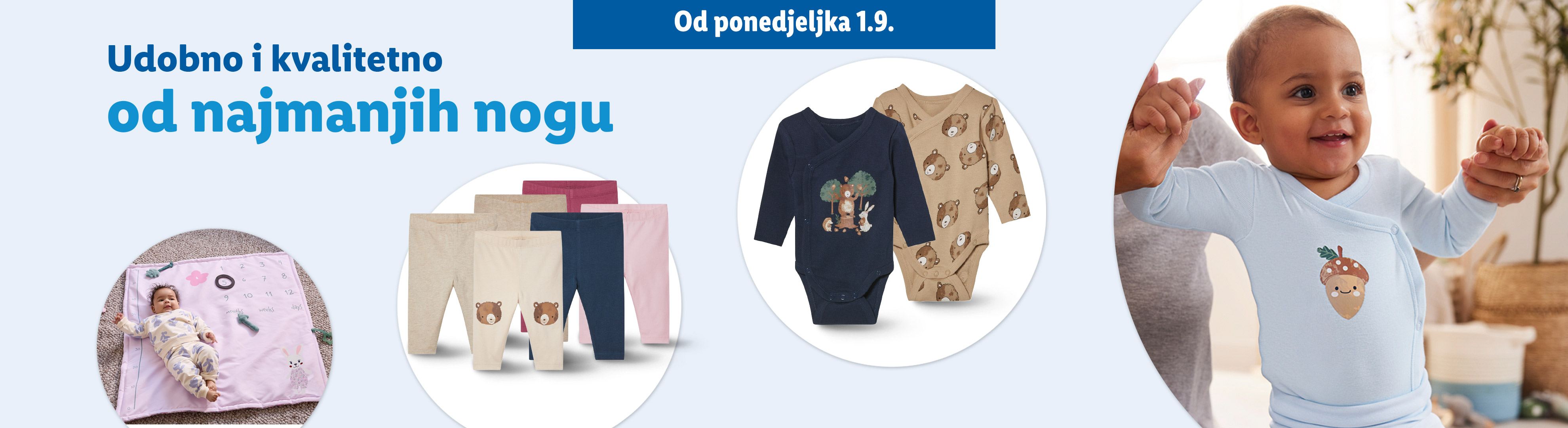 Sretna beba u plavom bodiću s printom žira i dva bodića s printom medvjedića.
