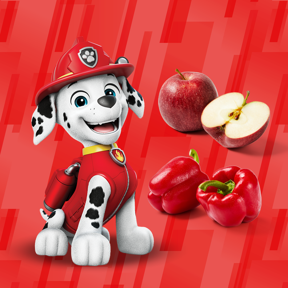 Marshall iz Paw Patrola s jabukama i crvenim paprikama na crvenoj pozadini.