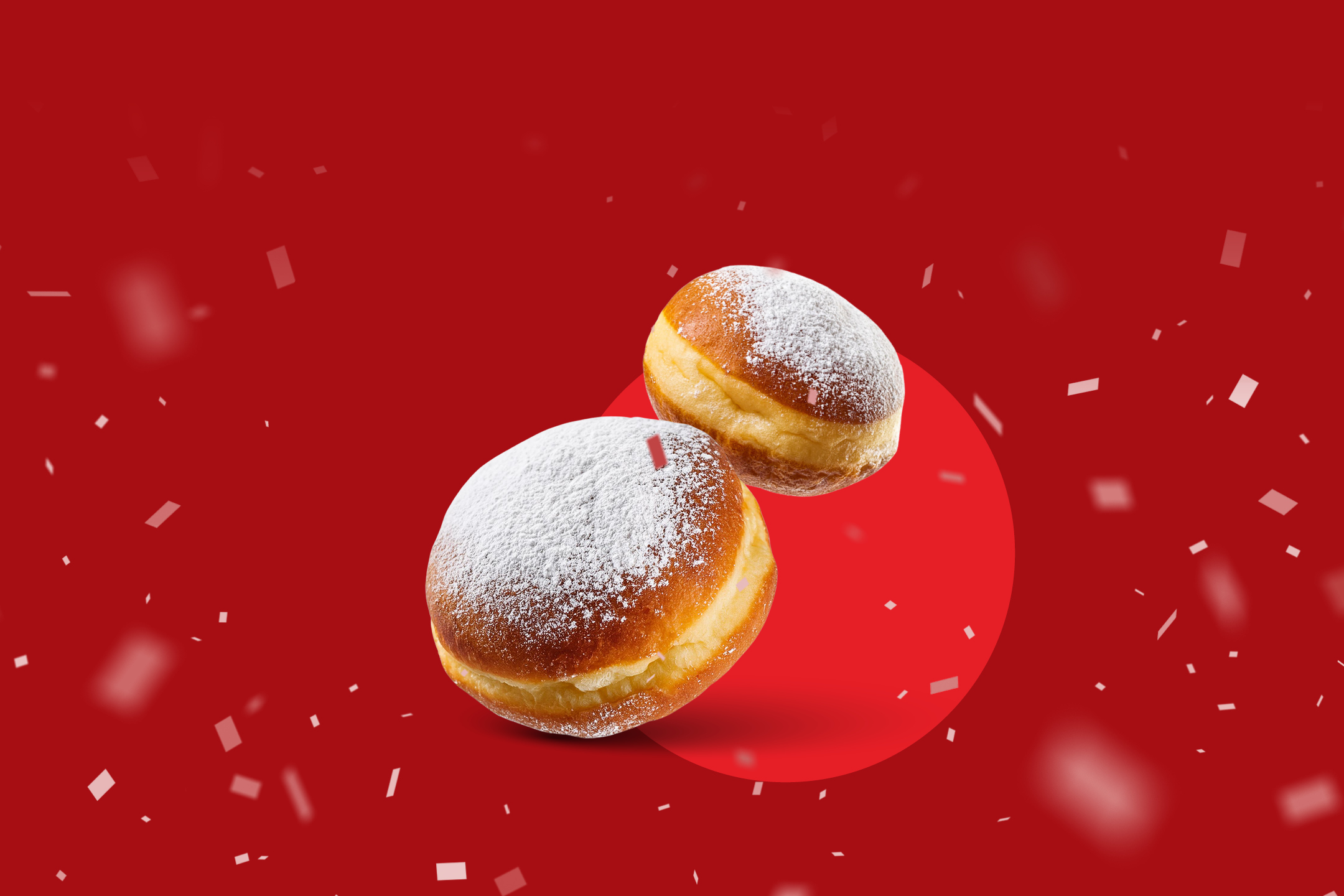 Dvije krafne posute šećerom u prahu na crvenoj pozadini s konfetima.