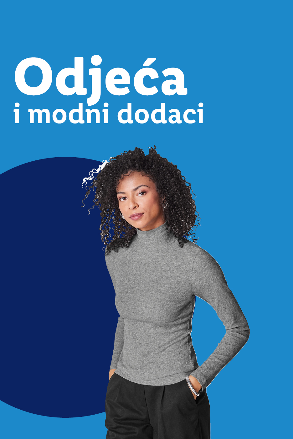 Žena u sivoj dolčeviti i crnim hlačama s tekstom 'Odjeća i modni dodaci'.