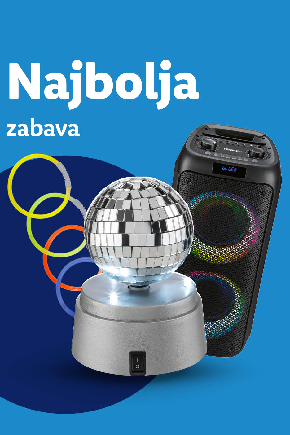 Disko kugla i prijenosni zvučnik s natpisom 'Najbolja zabava'.
