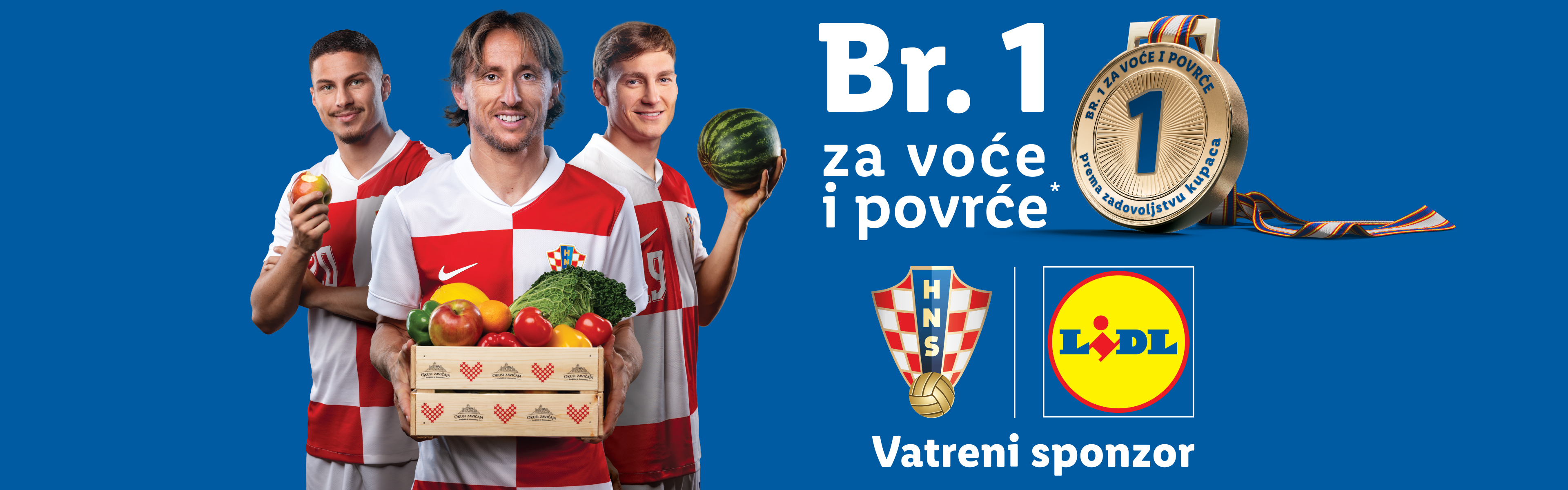 Lidl sponzorira hrvatsku nogometnu reprezentaciju, s igračima koji drže voće i povrće.